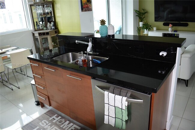 Building Photo - 253 NE 2nd St