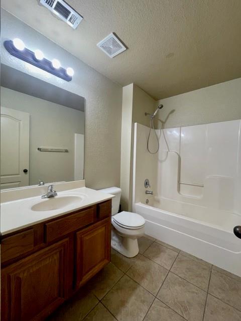 Building Photo - 3004 S B St