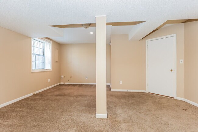 Building Photo - 4829 Catskill Dr