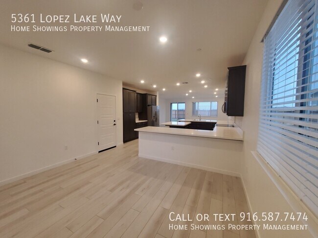 Building Photo - 5361 Lopez Lk Wy