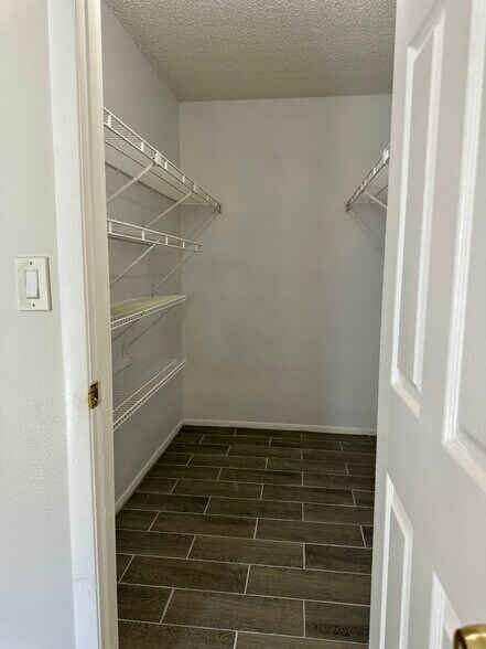 Walk-in closet - 3455 Countryside Blvd