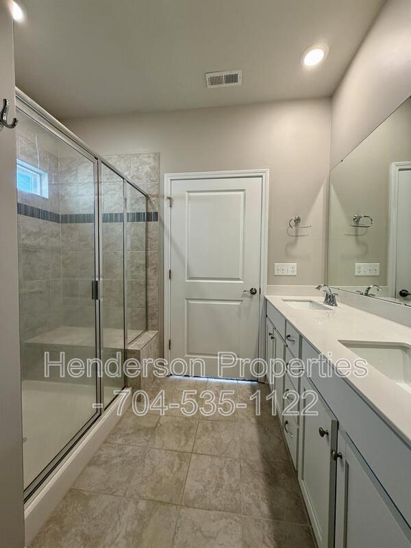 Building Photo - 125 Pampas Pl