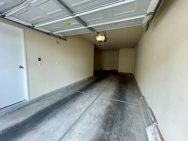 Building Photo - 9975 Peace Way