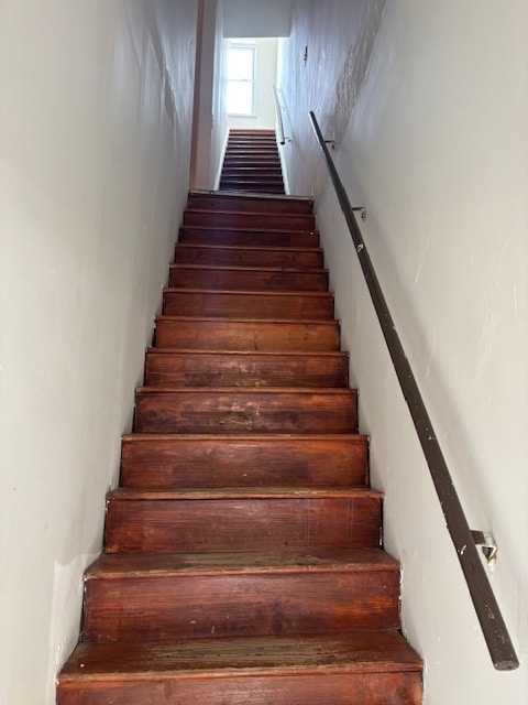 Building Photo - 337 W Girard Ave