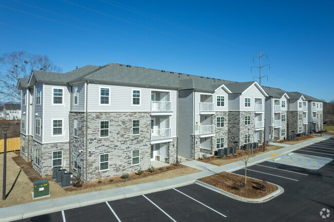 Building Photo - Cherokee Landing