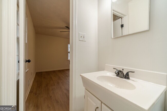 Building Photo - 1678 Pounds Rd SW