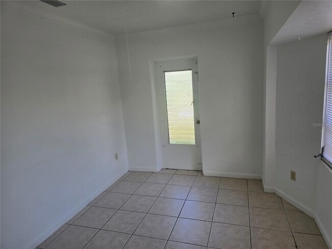 Building Photo - 926 46th St