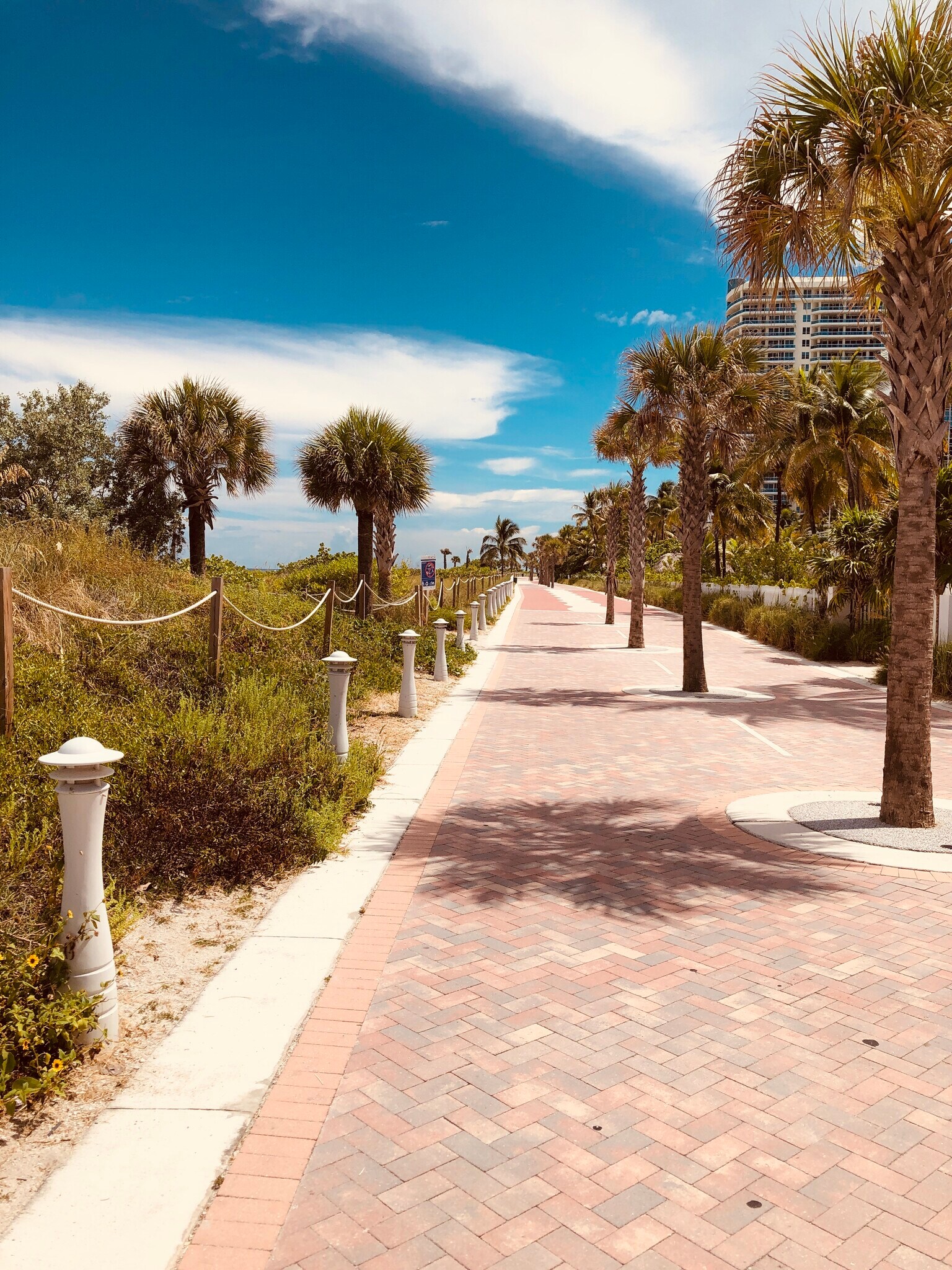 Building Photo - 4747 Collins Ave