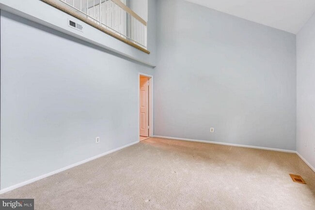 Building Photo - 3 Meadow Run Ct