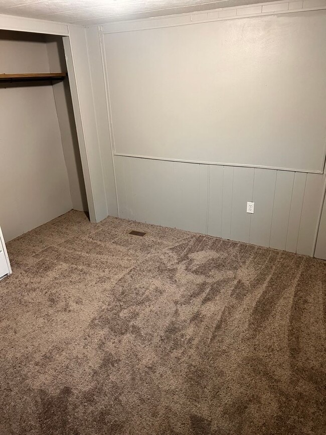 Building Photo - 2 bedroom, 1.5 bath home for $1200 monthly