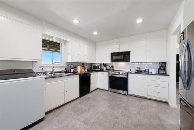 Building Photo - 354 N Farm To Market 1138
