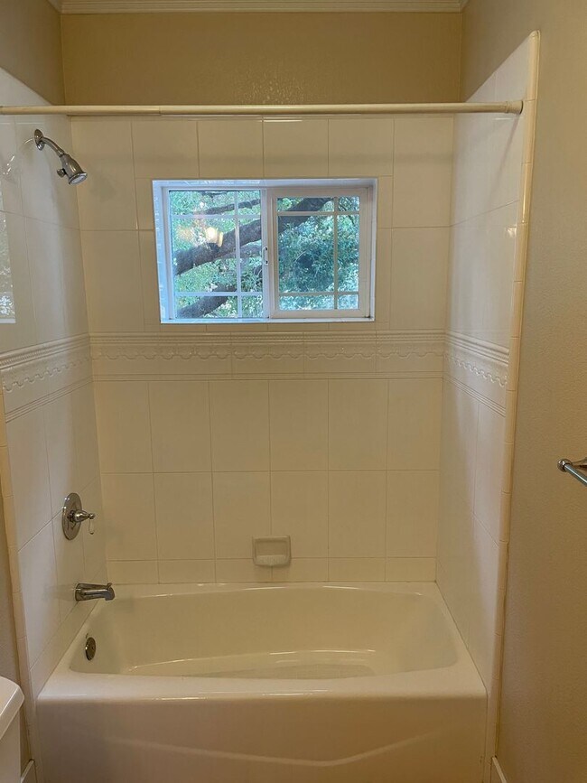 Building Photo - I STREET/22ND CORNER