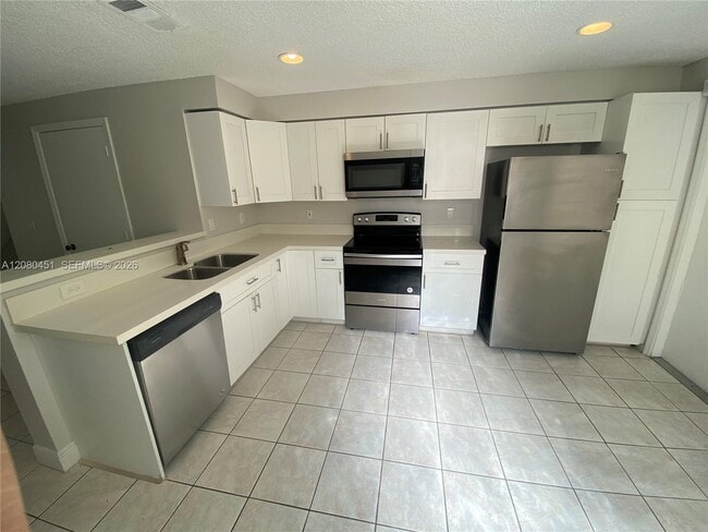Building Photo - 1575 Veracruz Ln