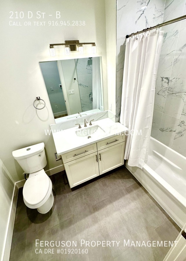 Building Photo - 210 D St