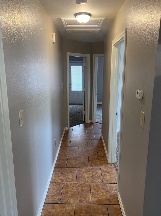 Building Photo - 3426 Parish Cir