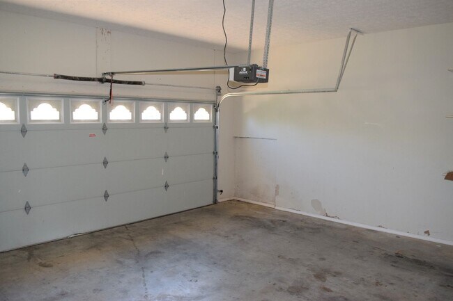 Building Photo - 318 Carmel Valley Way