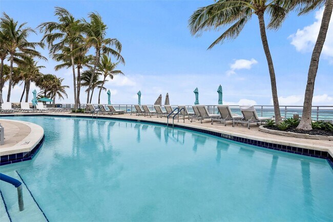 Building Photo - 3535 S Ocean Dr