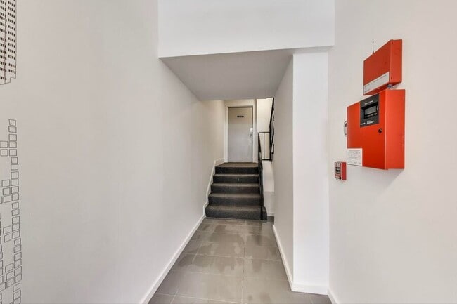 Building Photo - 2137 Lombard St