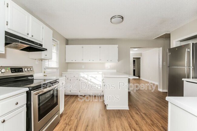 Building Photo - 1737 Willow Rd
