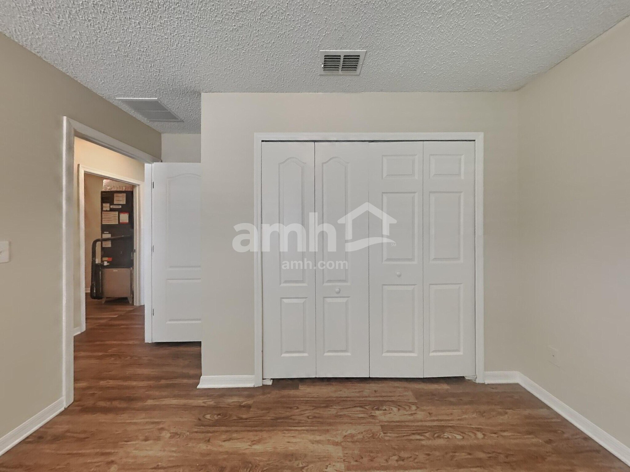 Building Photo - 10072 Lancashire Dr