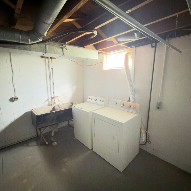 Building Photo - 2789 Thornapple River Dr SE