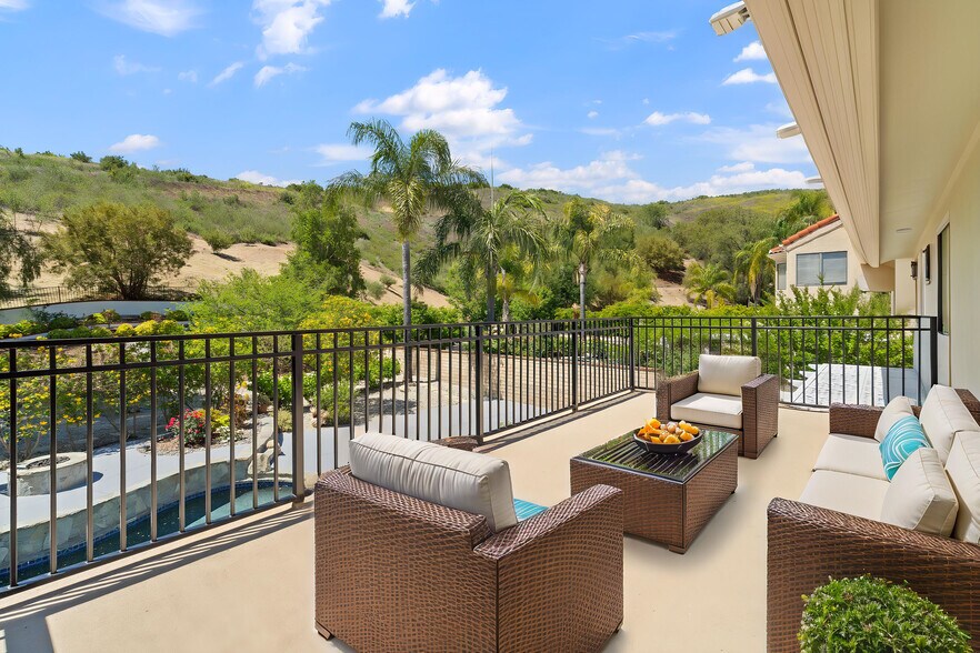 Building Photo - 6143 Lake Lindero Dr