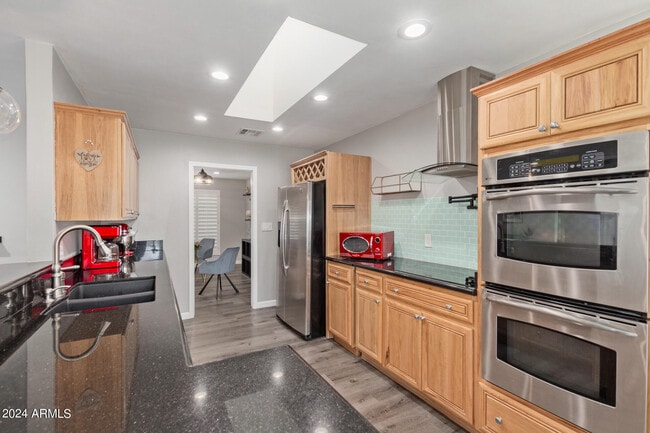 Building Photo - 4912 E Friess Dr