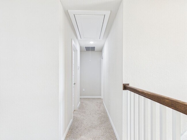 Building Photo - Beautiful Bar W Ranch Home – Hill Country Charm with Modern Comforts