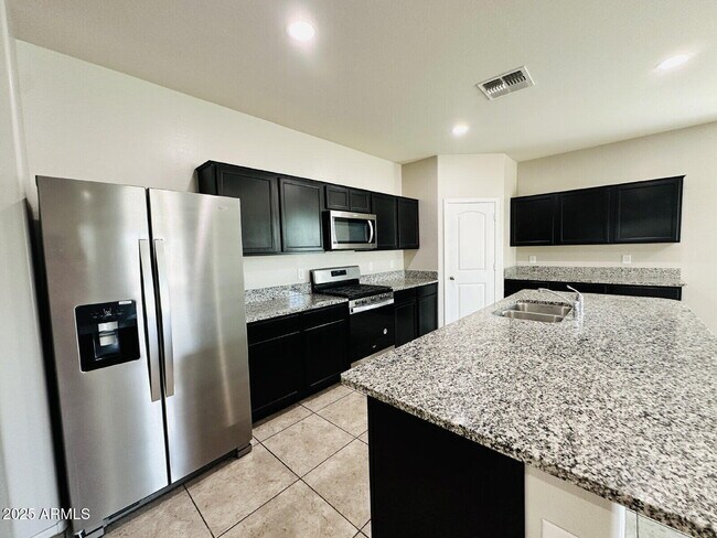 Building Photo - 3066 N Lainey Ln