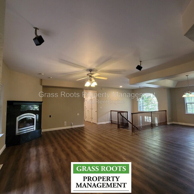 Building Photo - 14627 Echo Ridge Dr