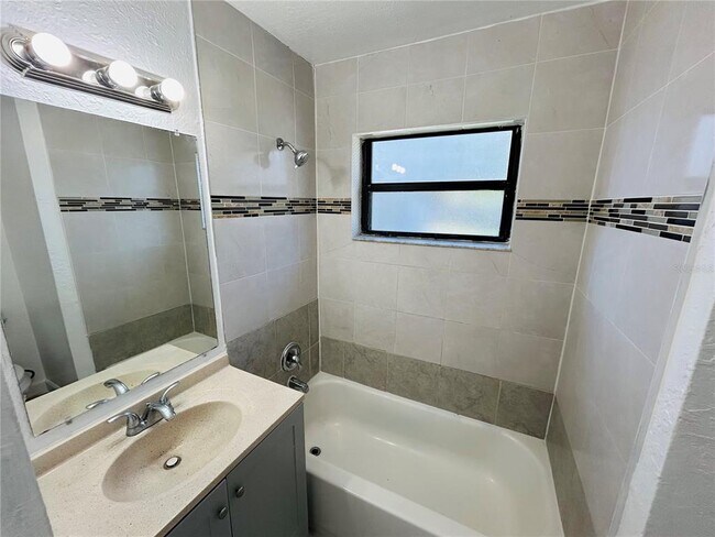 Building Photo - 6112 Tavendale Dr