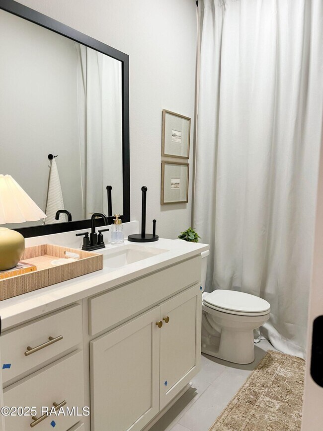 Building Photo - 132 Belle Fontaine Dr