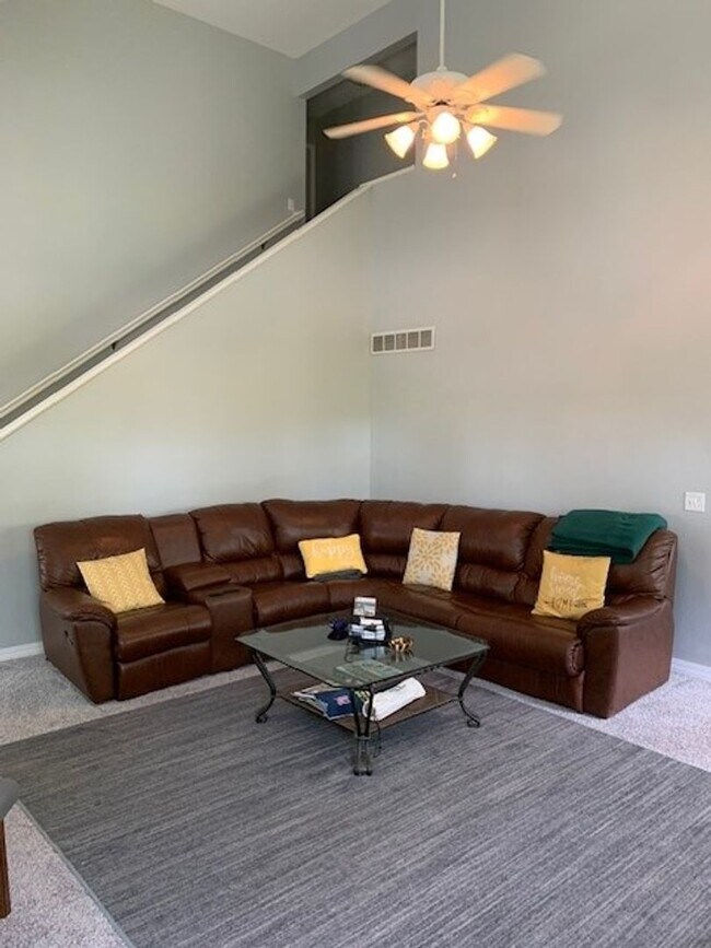 Building Photo - Furnished 4 Bedroom 3 Bath House in Kimberling City, MO with 2 car garage-Seasonal Lake View