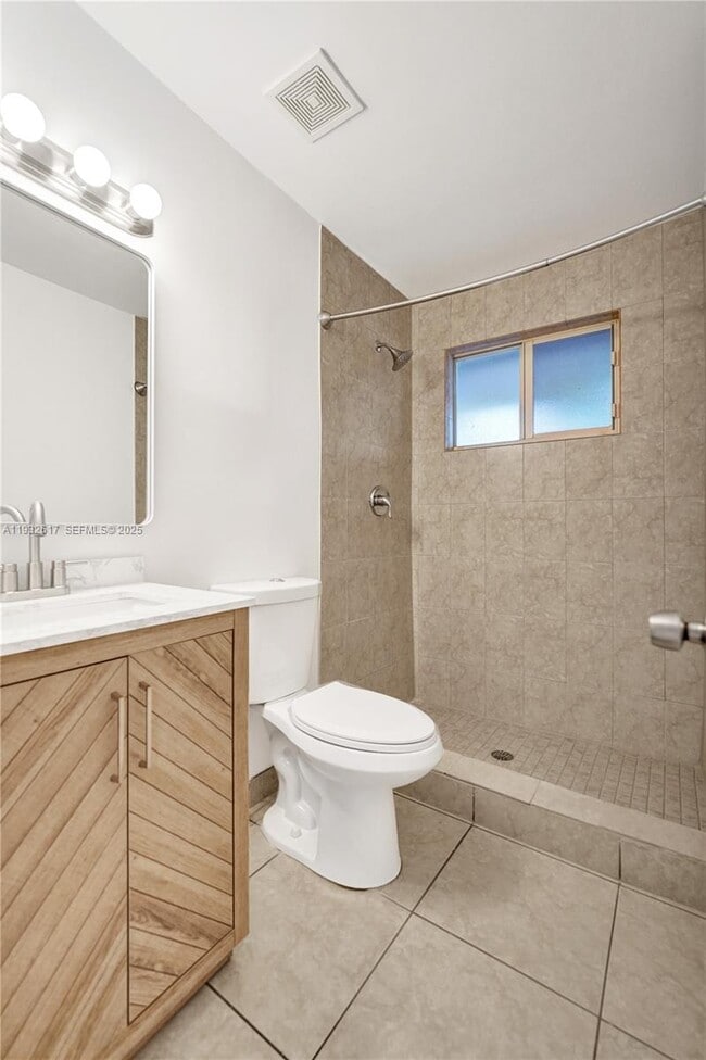 Building Photo - 30 SW 8th St