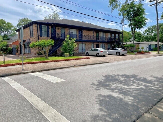 Building Photo - 1500 Woodhead St