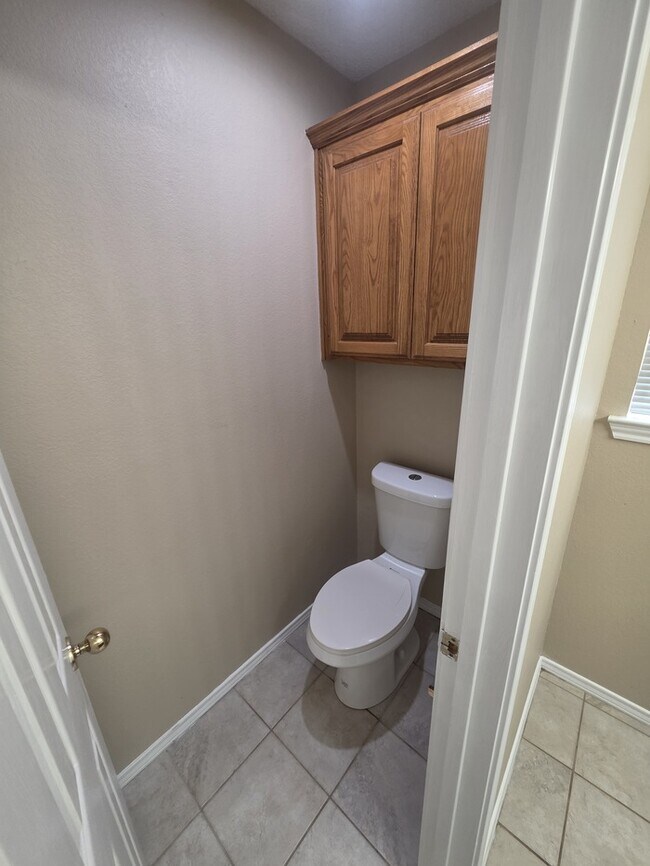 Building Photo - 4 bed 2 bath home in Northgate