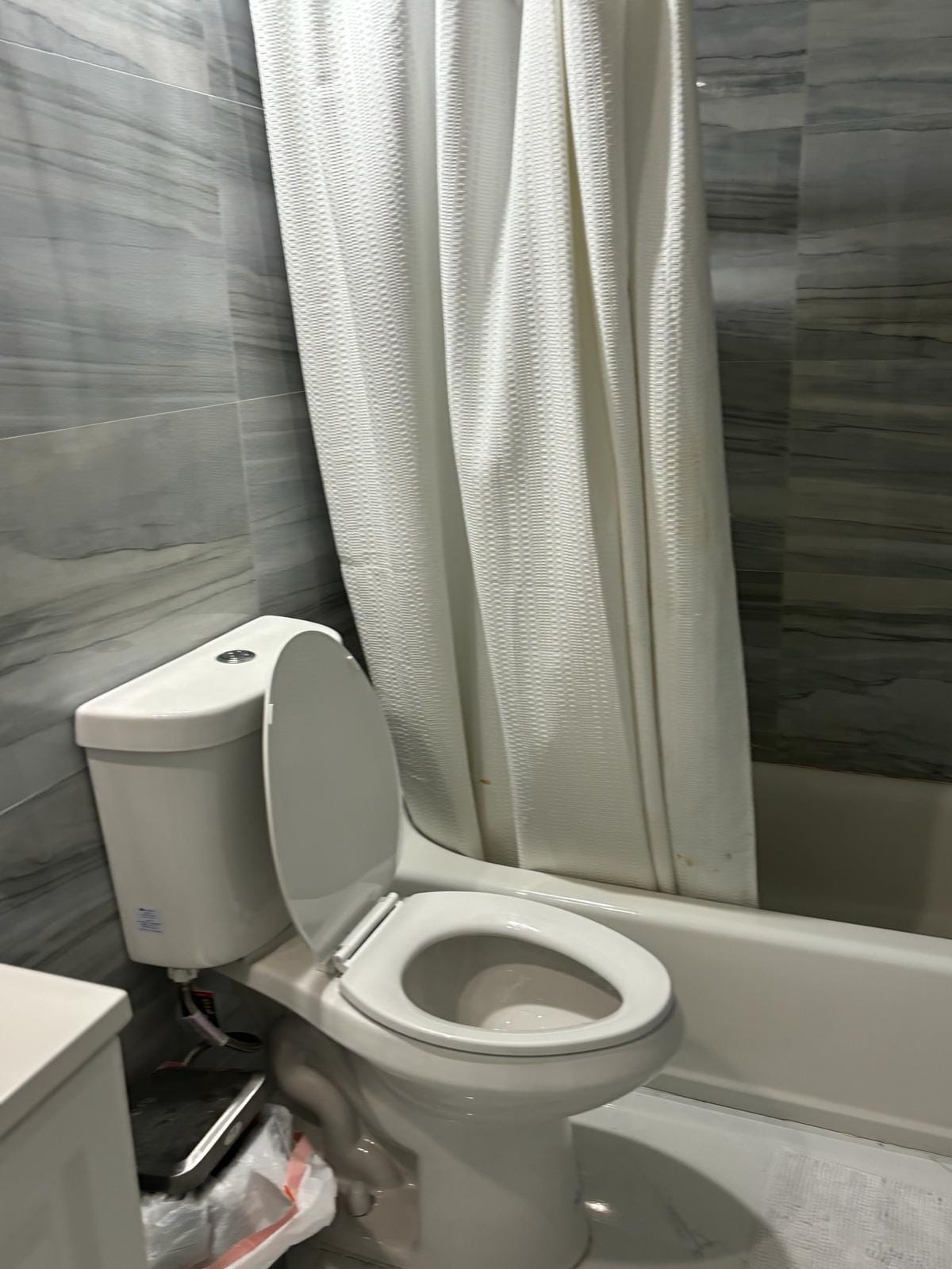 bathroom - 5005 Collins Ave