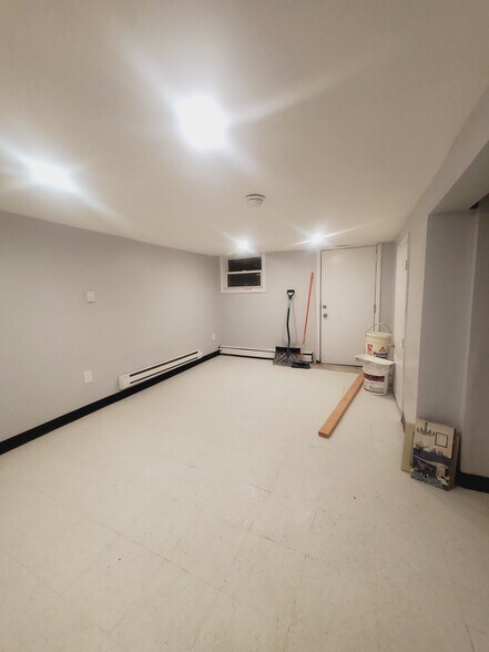 Building Photo - 168 Woodlawn Ave