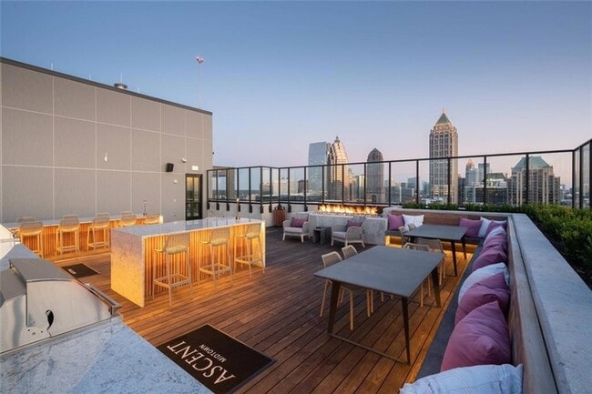 Building Photo - 1400 W Peachtree St NW