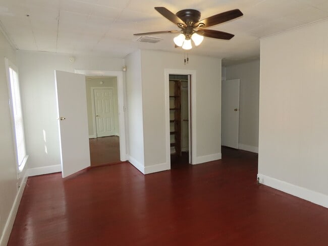Building Photo - 1306 S Glenwood Blvd