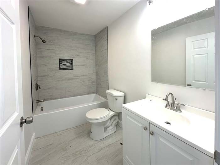 Building Photo - 34 Harold St