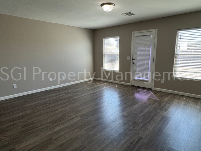 Building Photo - 327 Impala Ct