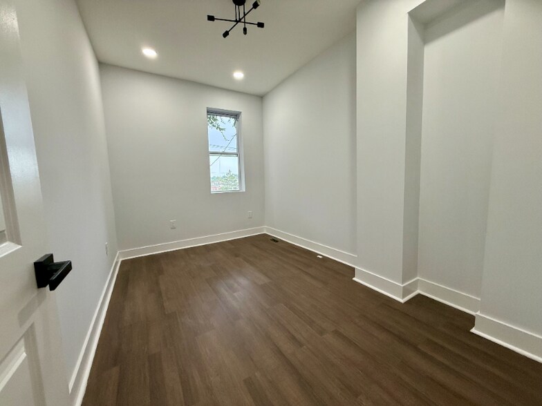 Building Photo - 3514 Reisterstown Rd