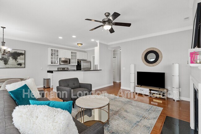 Building Photo - 751 Windberry Ct