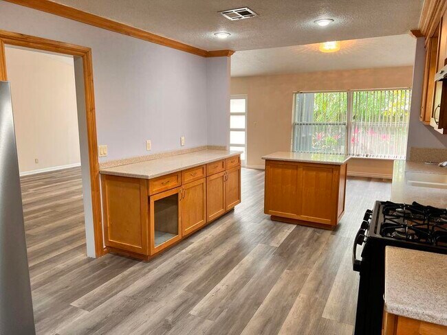 Building Photo - 1580 NW 11th St