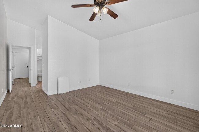 Building Photo - 1438 E Cindy St