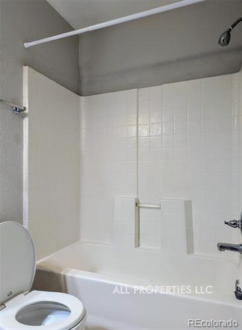 Building Photo - 1617 W 39th Ave