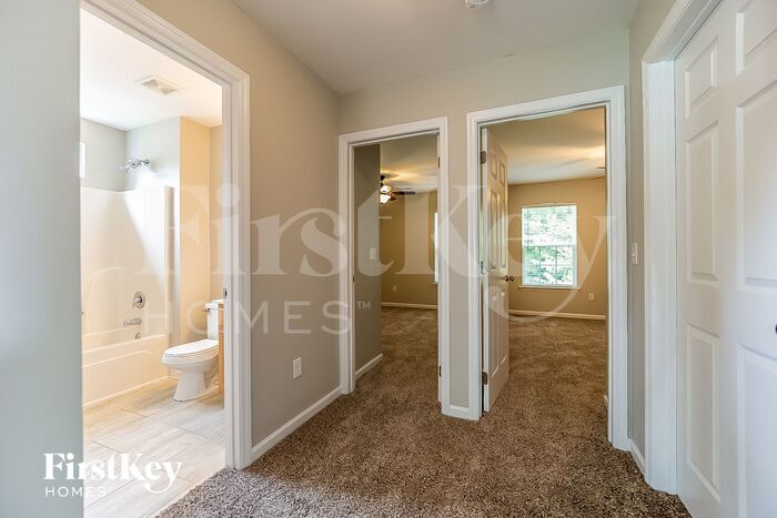Building Photo - 8978 N Red Maple Cir