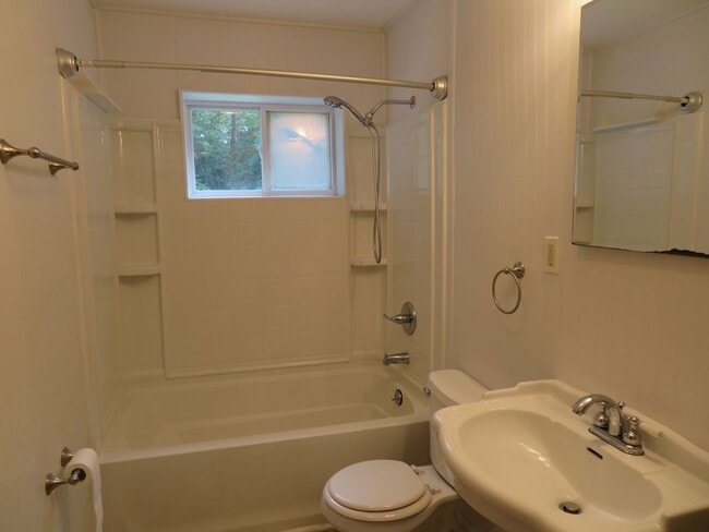 Building Photo - Winston Terrace Rental