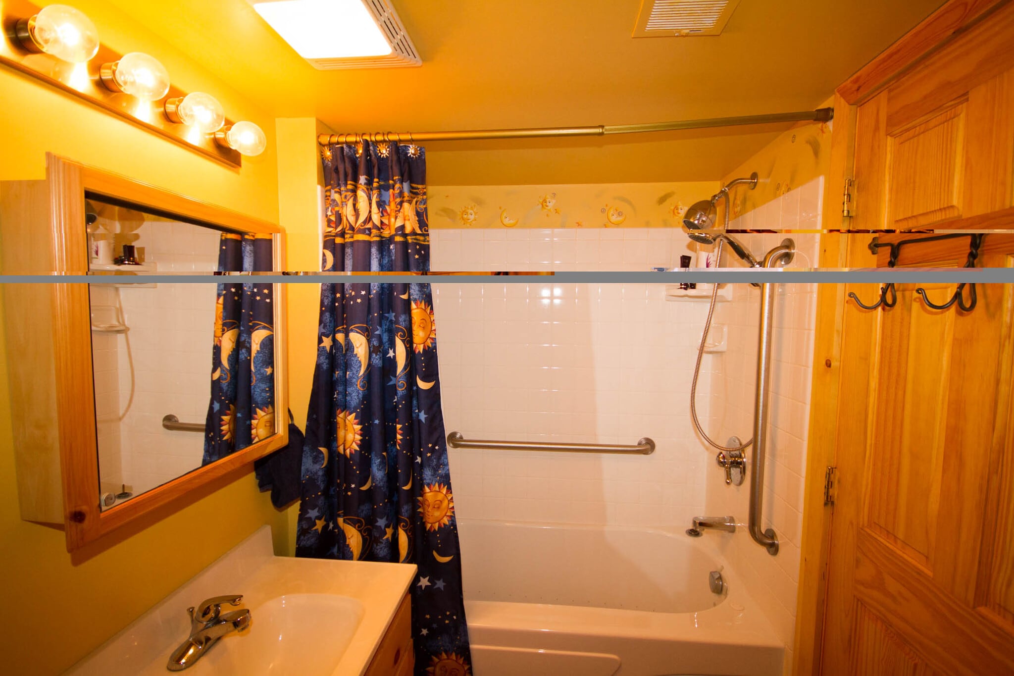 Bath - 27885 Bay Shore Dr NW